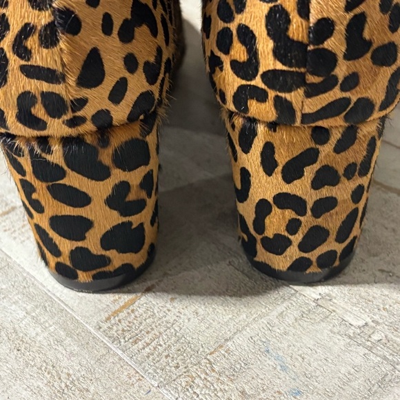 ❤️Earth Sparta Leopard Print Ankle Boots-Sz 8.5 - Picture 5 of 7